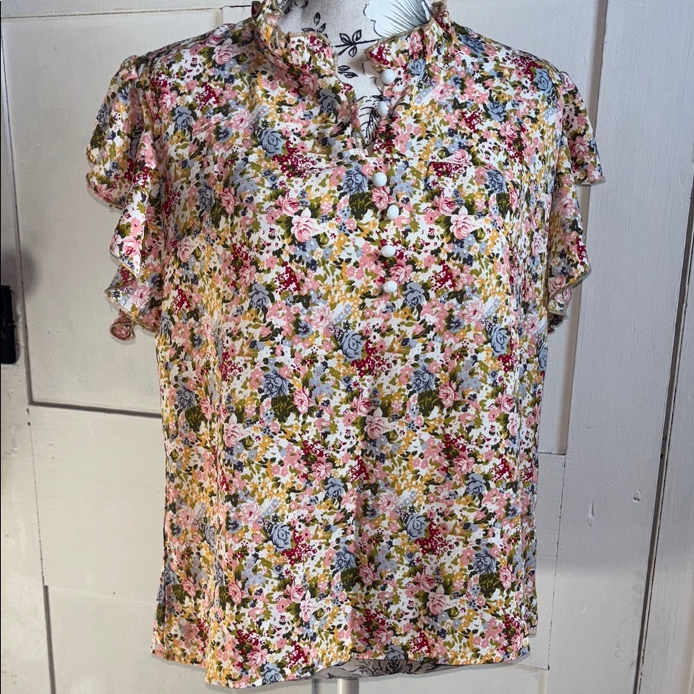 Colorful Flower Print Flutter Sleeve Blouse with Ruffle Collar White Buttons New
